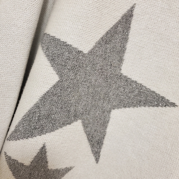 DKNY White with Silver Stars Heavy Knit Sweater Size Large - Picture 10 of 11